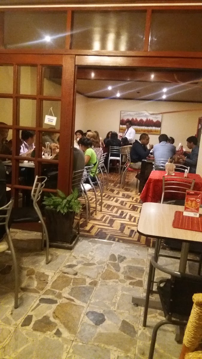 Pollos Kanastas Photos 2